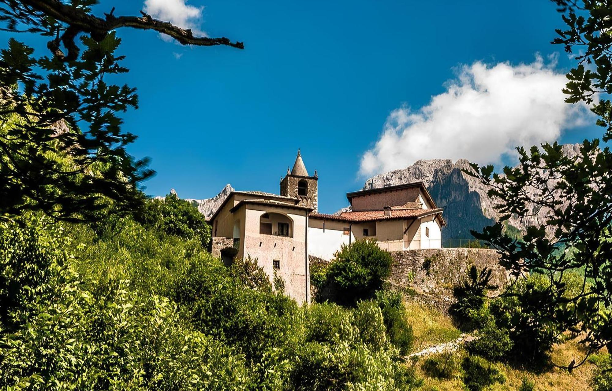 Holiday House Alla Torre Mandello del Lario Buitenkant foto