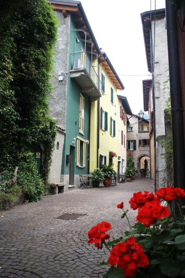 Holiday House Alla Torre Mandello del Lario Buitenkant foto